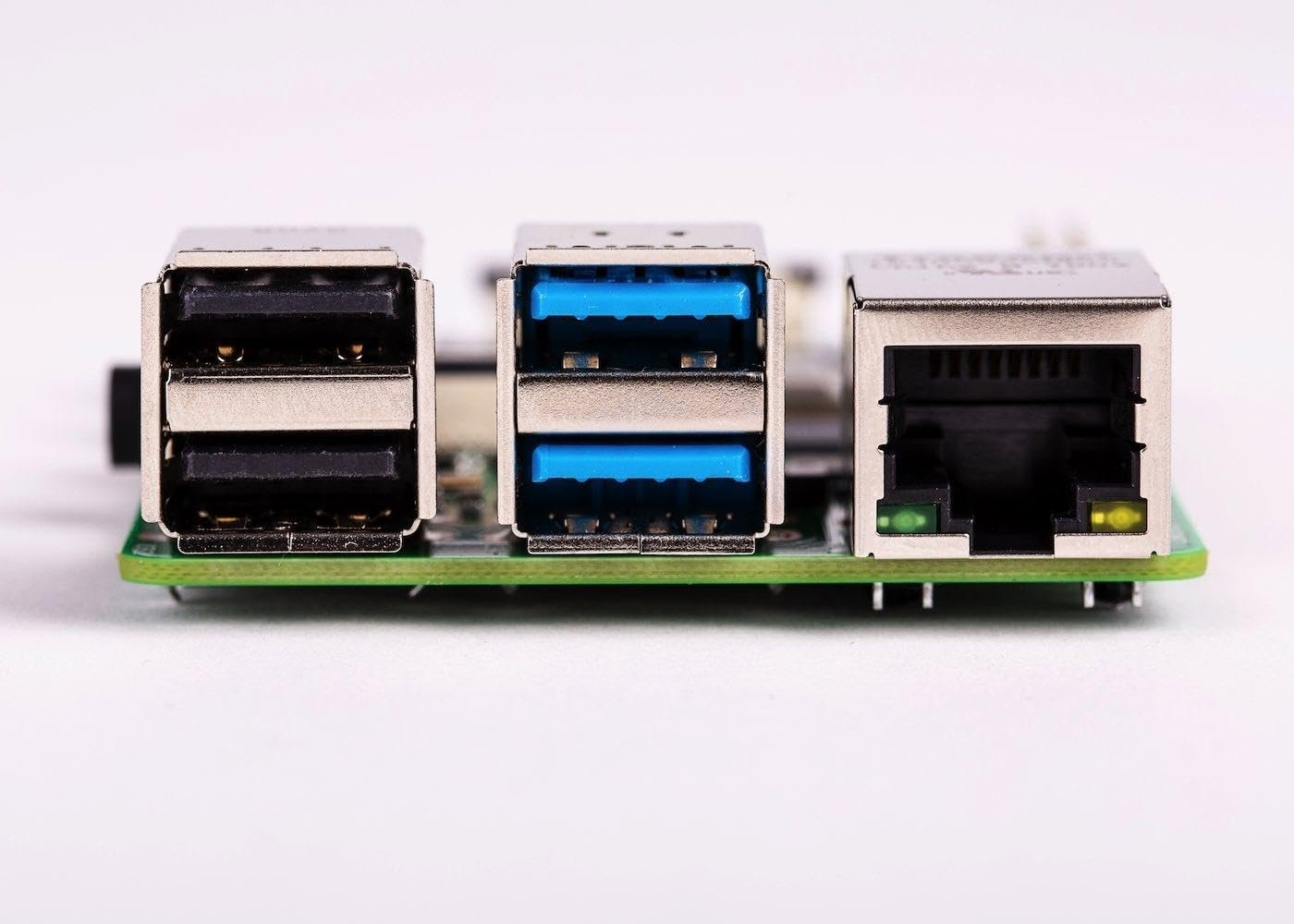 Raspberry Pi 4 Model B 1GB RAM DDR4 64-bit SoC @1.5 GHz CPU Single Board Computer